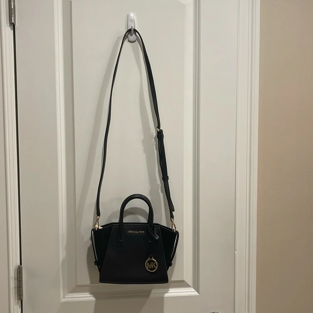 Michael Kors Avril Small leather Top-Zip Satchel Black